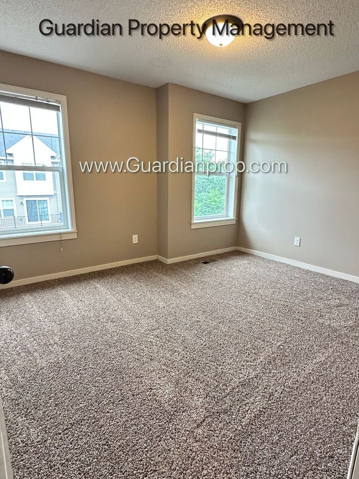 11950 Emery Village Dr N - Photo 7 of 16