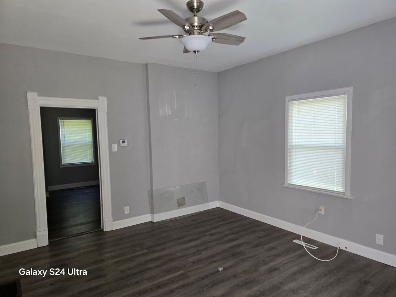 404 S 23rd St - Photo 3 of 13