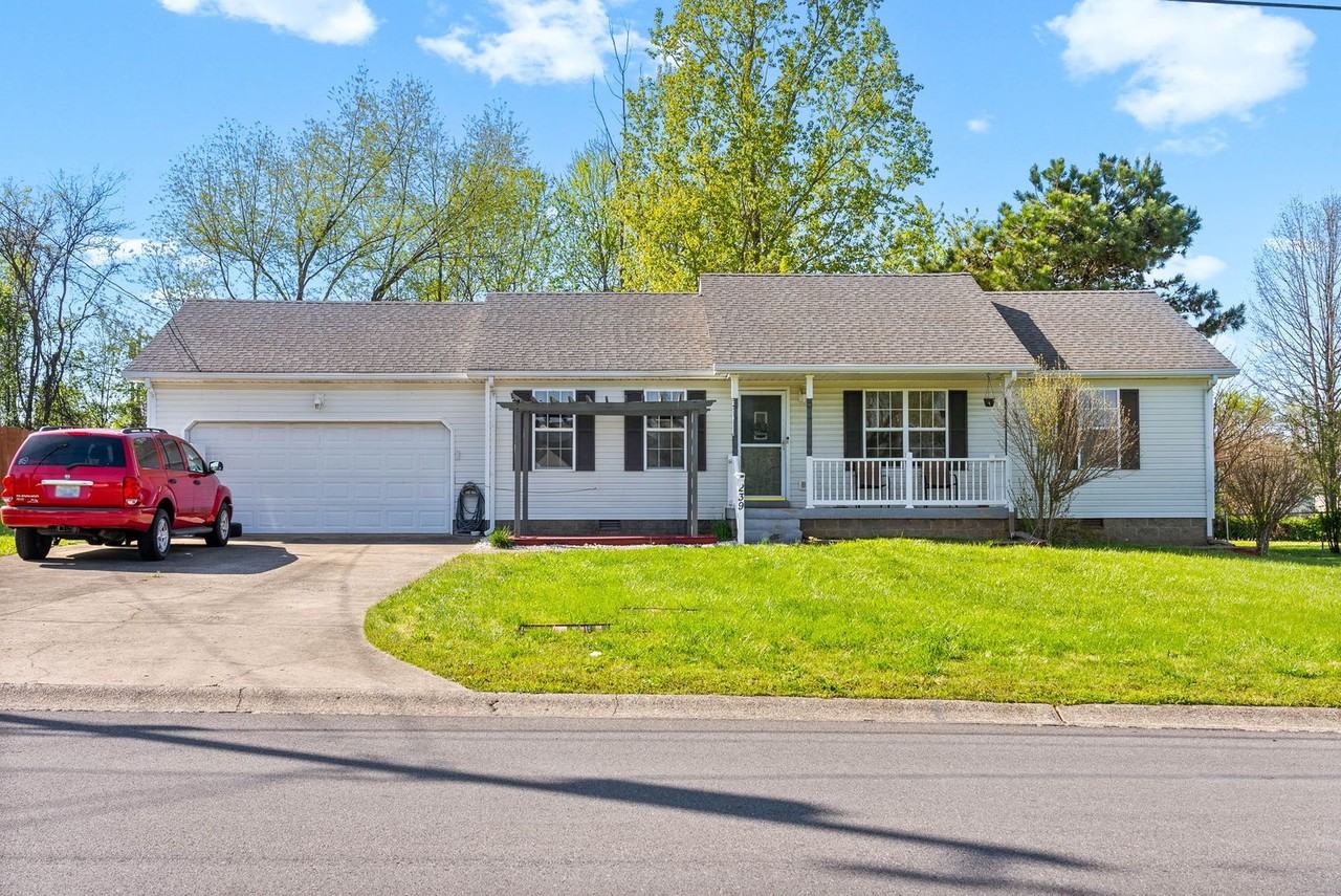 239 Golden Pond Ave - Photo 2 of 31