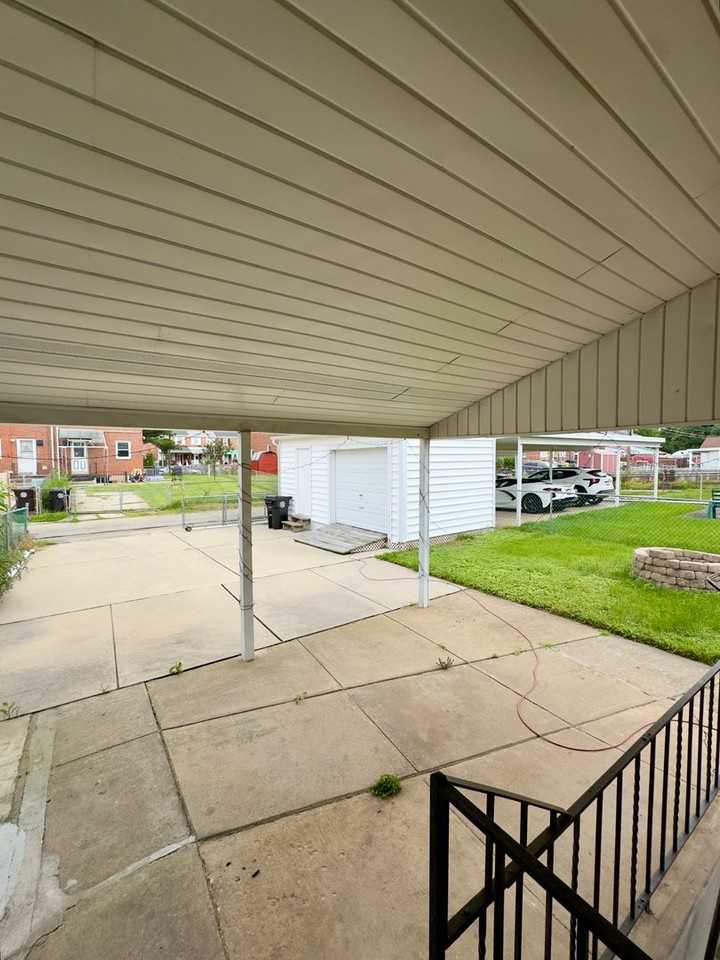 8166 Del Haven Rd - Photo 7 of 23