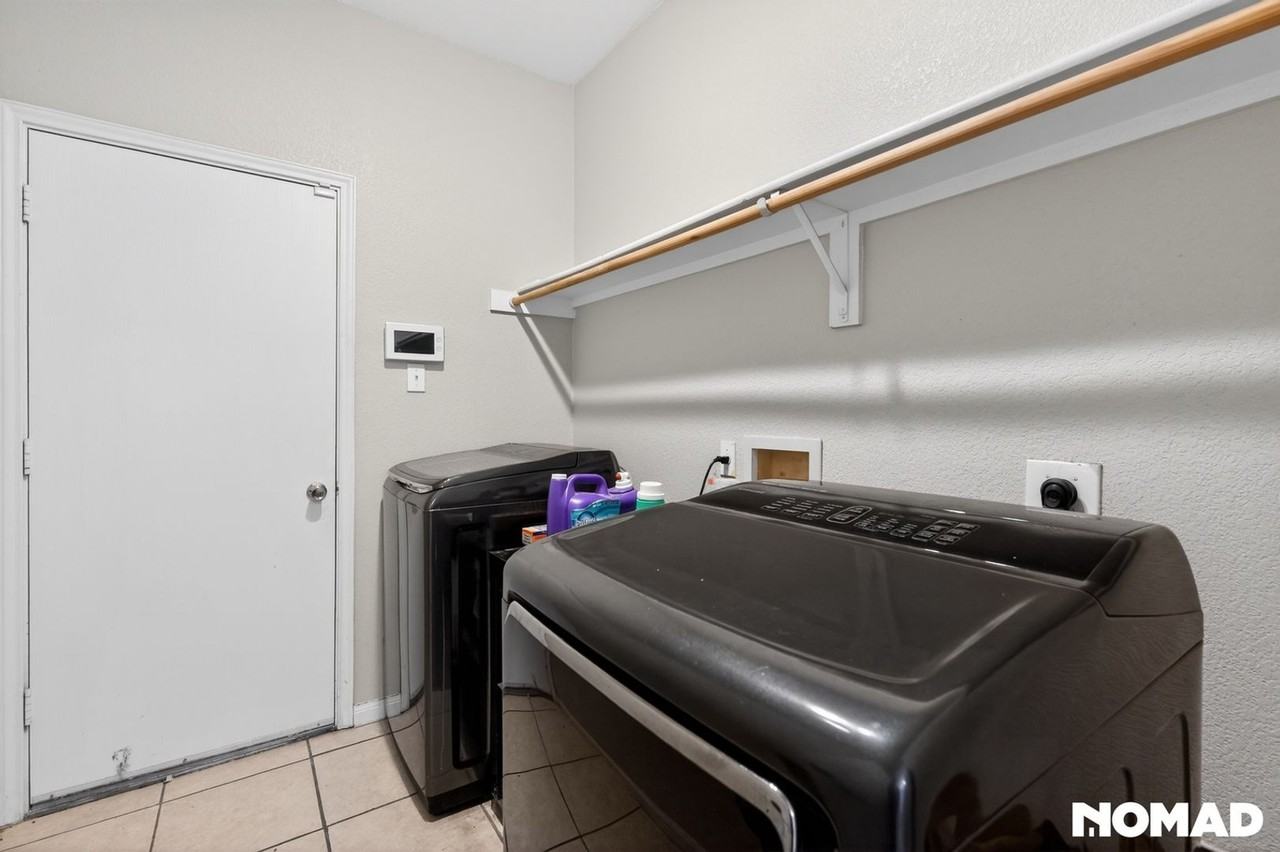 509 Tundra Dr - Photo 3 of 13