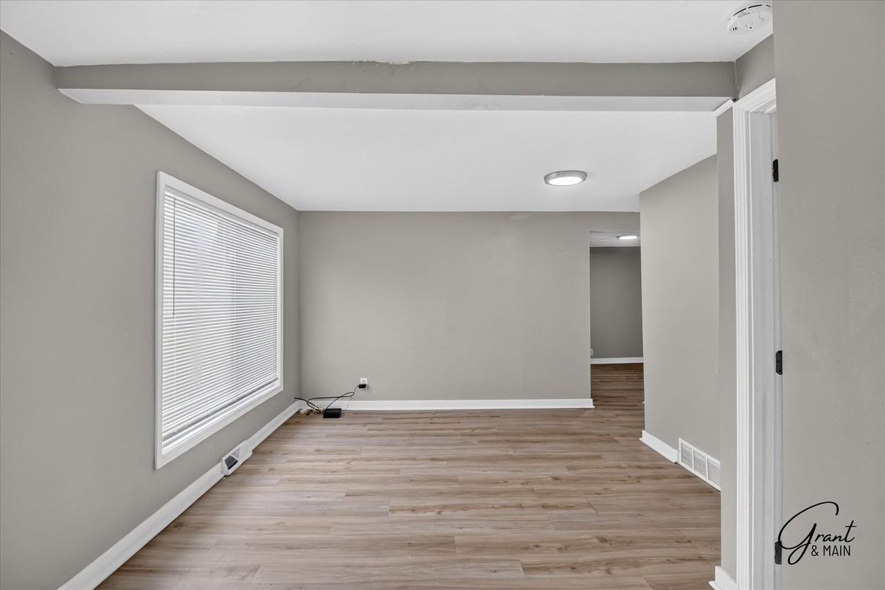 14340 Hendricks Ave - Photo 2 of 19