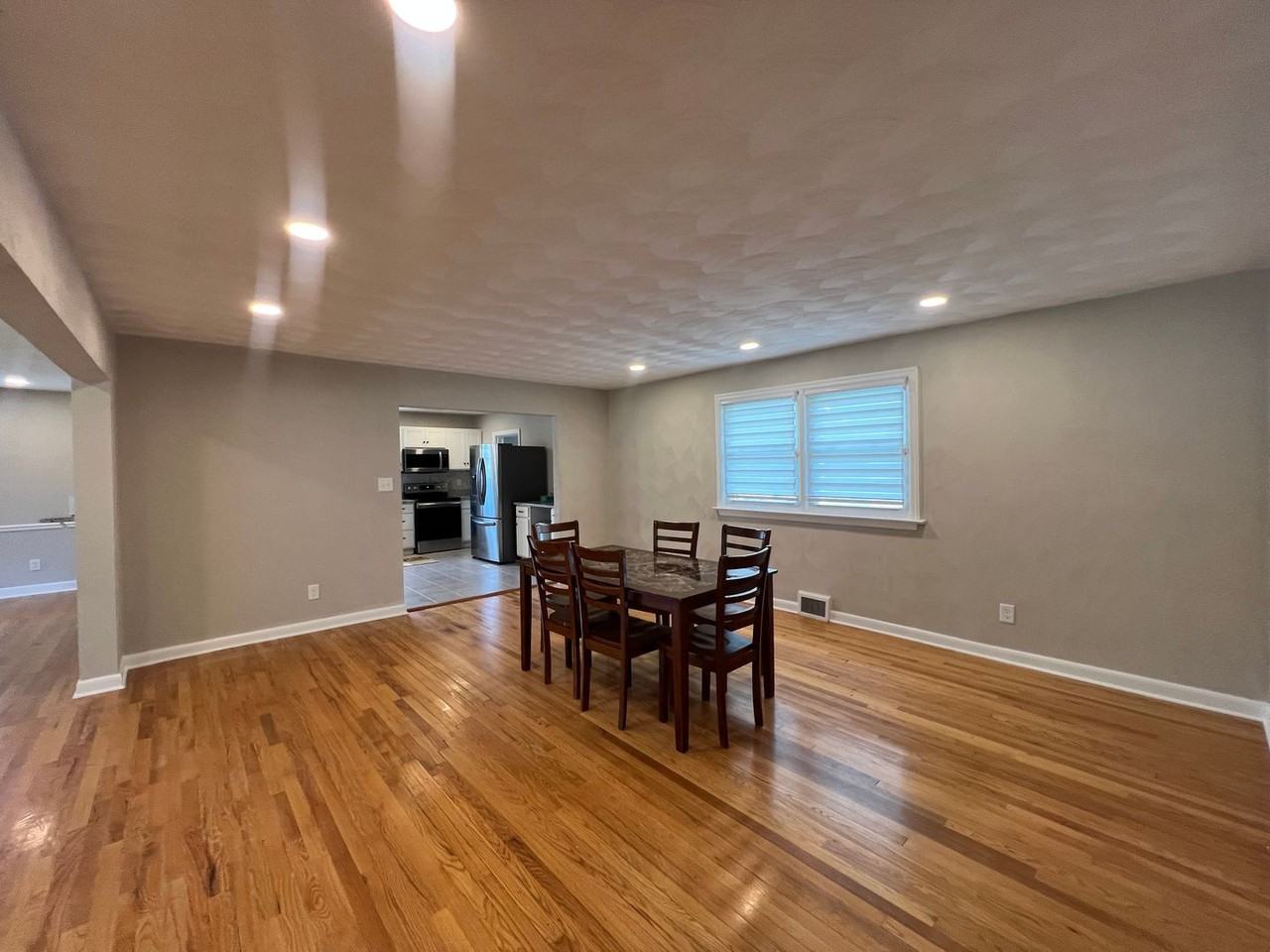 2725 Greendale Ave - Photo 7 of 33