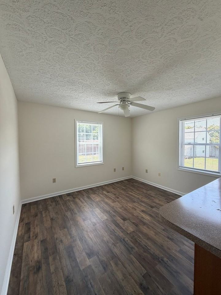 3009 Joy Cir - Photo 4 of 8