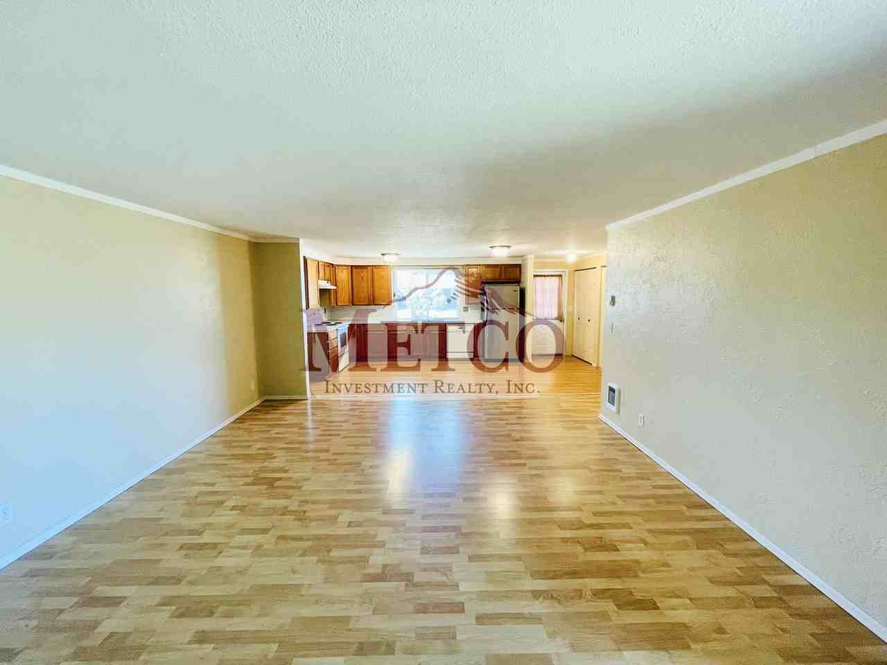 1049 56th Pl - Photo 2 of 18