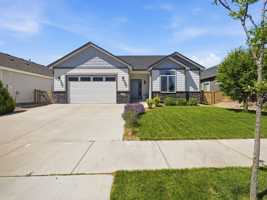 featured image of 5029 Long Dr