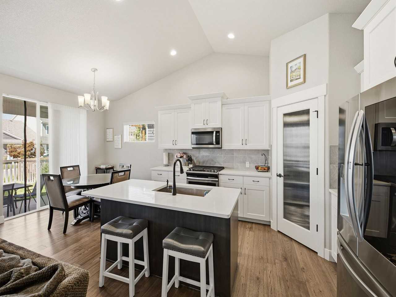 5029 Long Dr - Photo 2 of 28