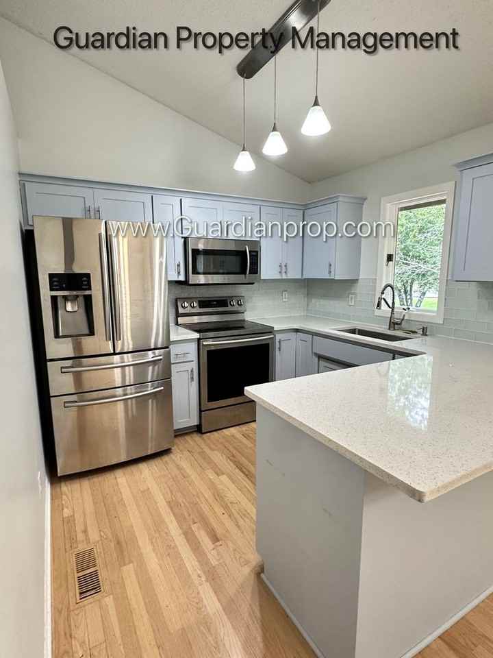 12687 91st Ave N - Photo 3 of 16