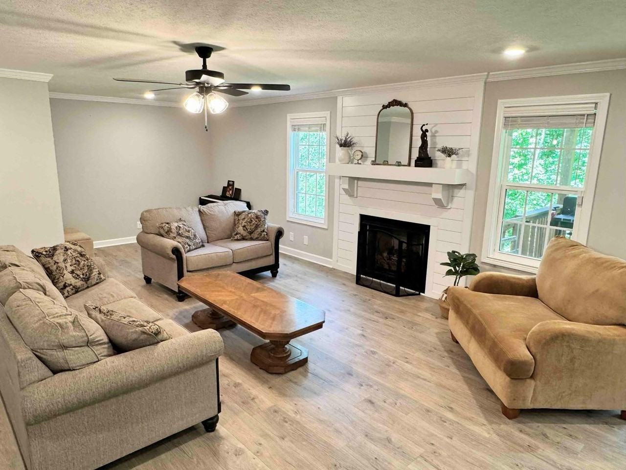 1057 Brightwood Ct - Photo 5 of 43