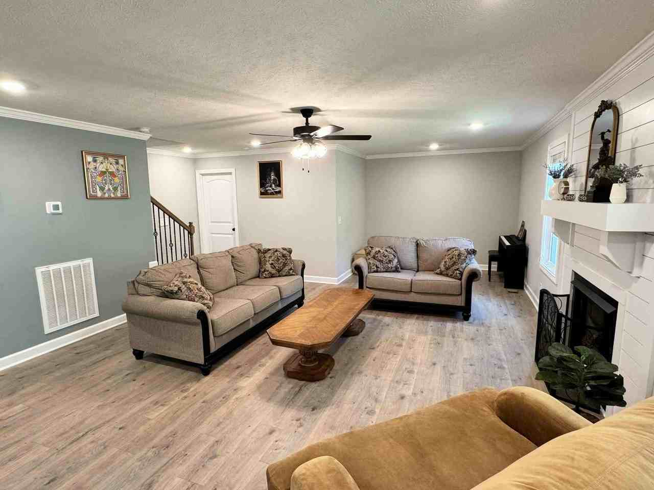1057 Brightwood Ct - Photo 7 of 43
