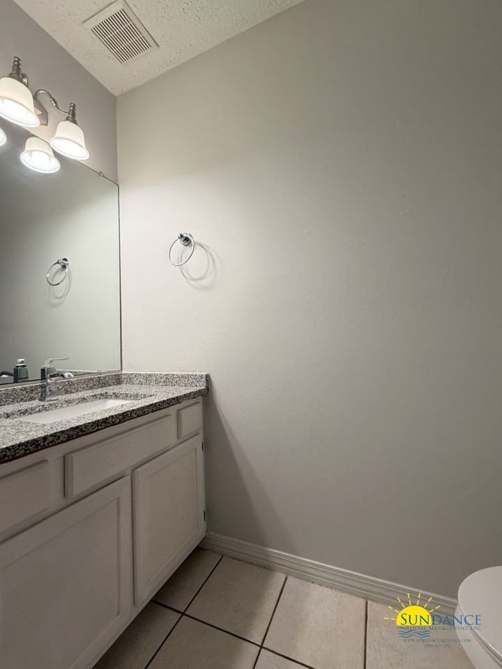 2400 Suwanee Ln - Photo 7 of 21