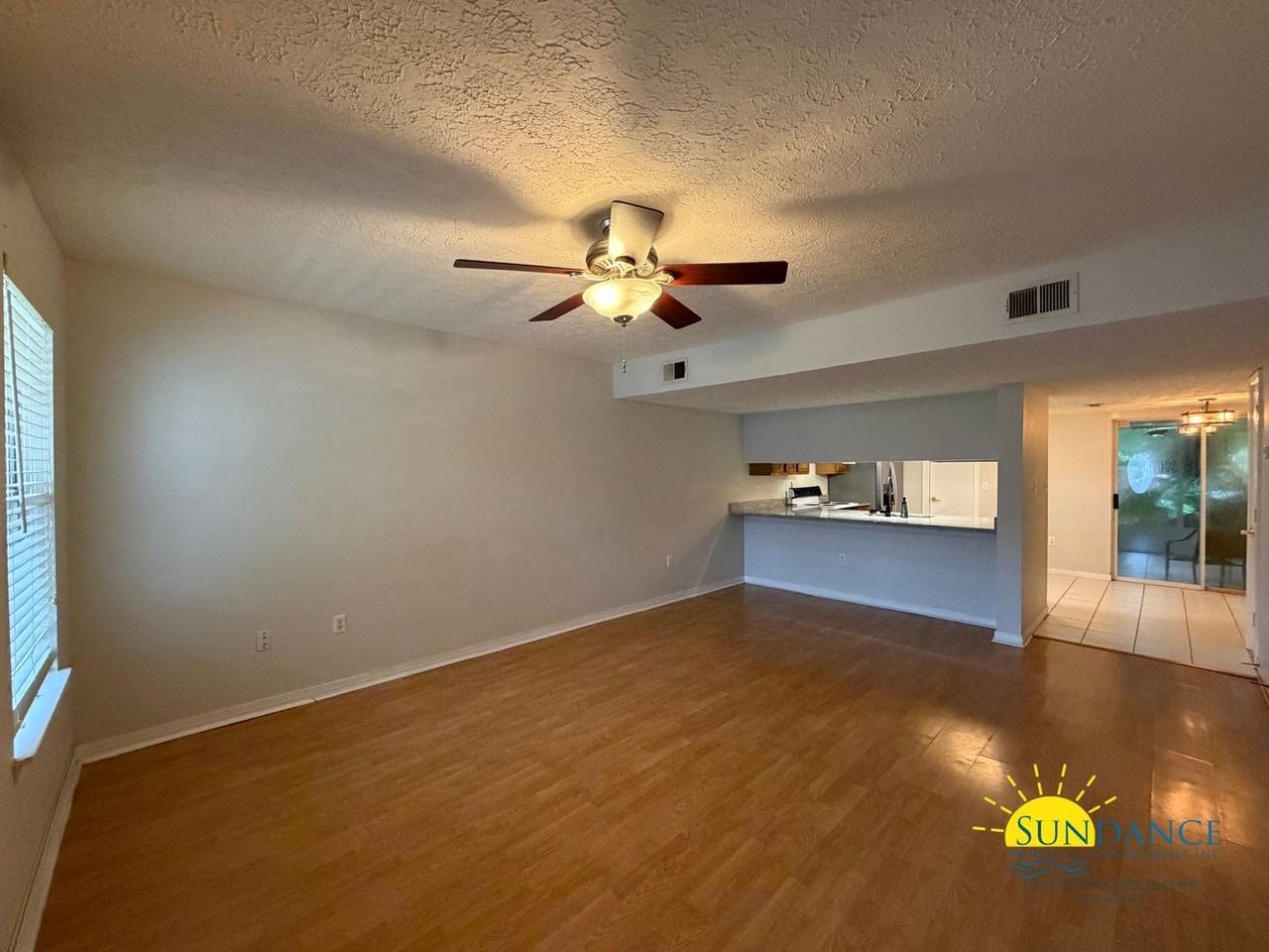 2404 Suwanee Ln - Photo 2 of 22