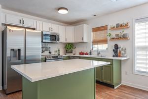 featured image of 481 Leawood Cir
