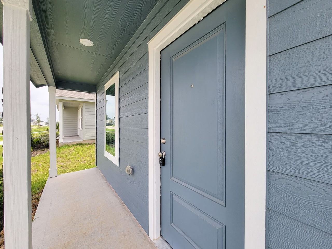 25588 Rose Creek Dr - Photo 2 of 43