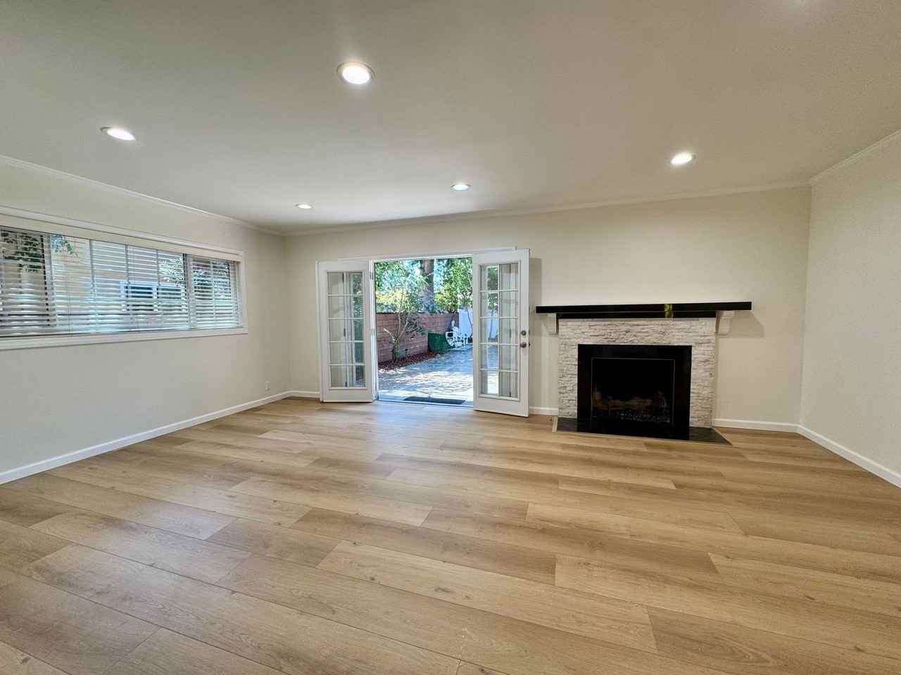 16512 Dearborn St - Photo 6 of 18