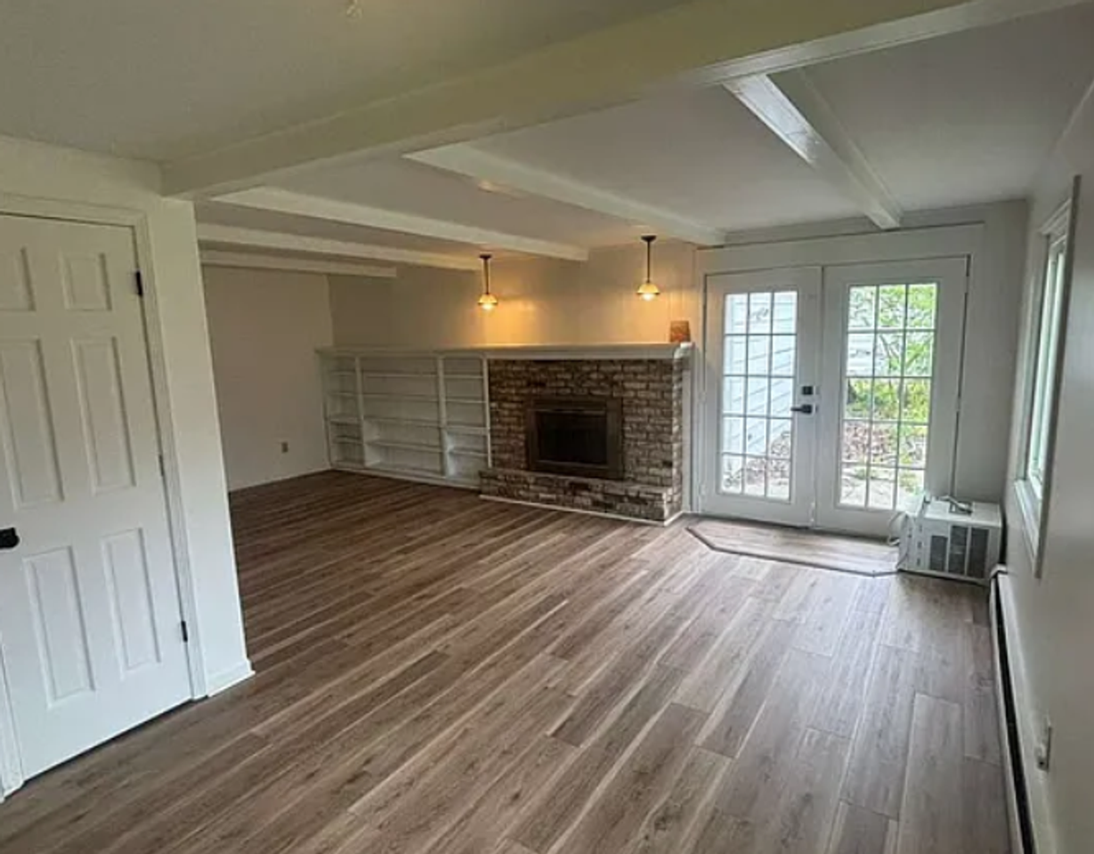 4317 Tamarack Dr - Photo 5 of 11