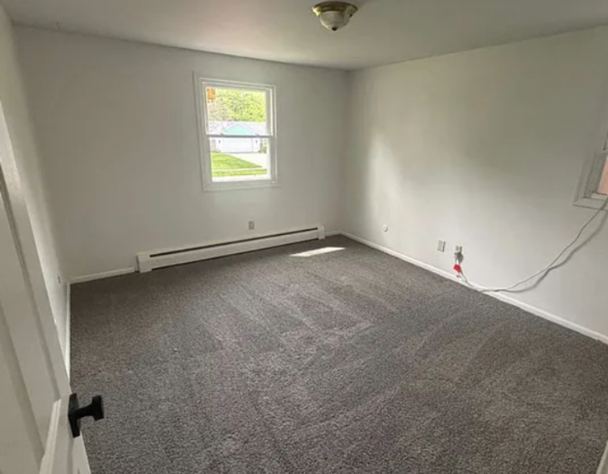 4317 Tamarack Dr - Photo 6 of 11