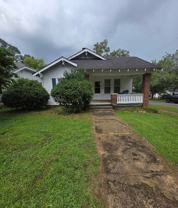 901 Montgomery Ave - Photo 1 of 1