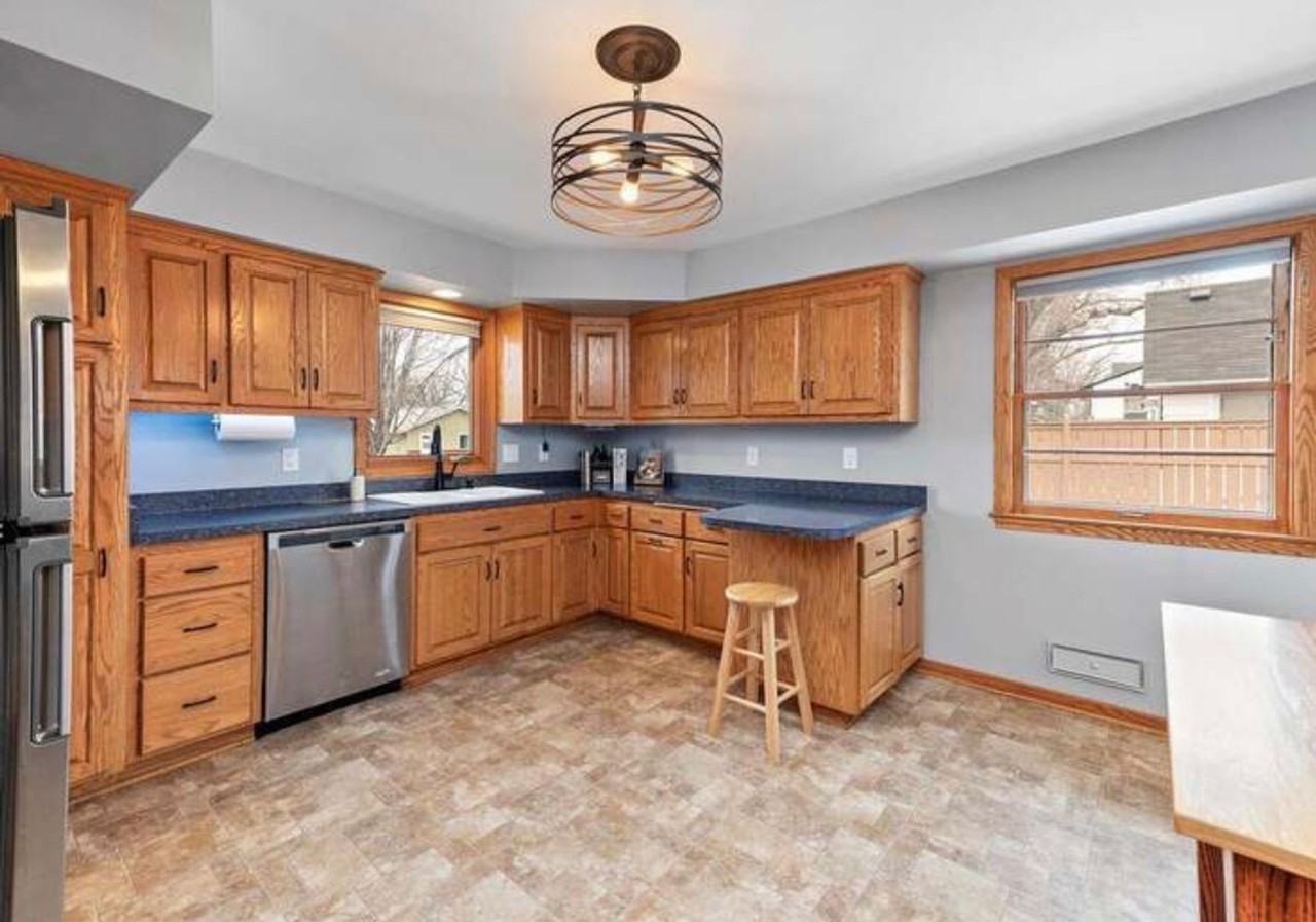 3416 Major Ave N - Photo 5 of 13