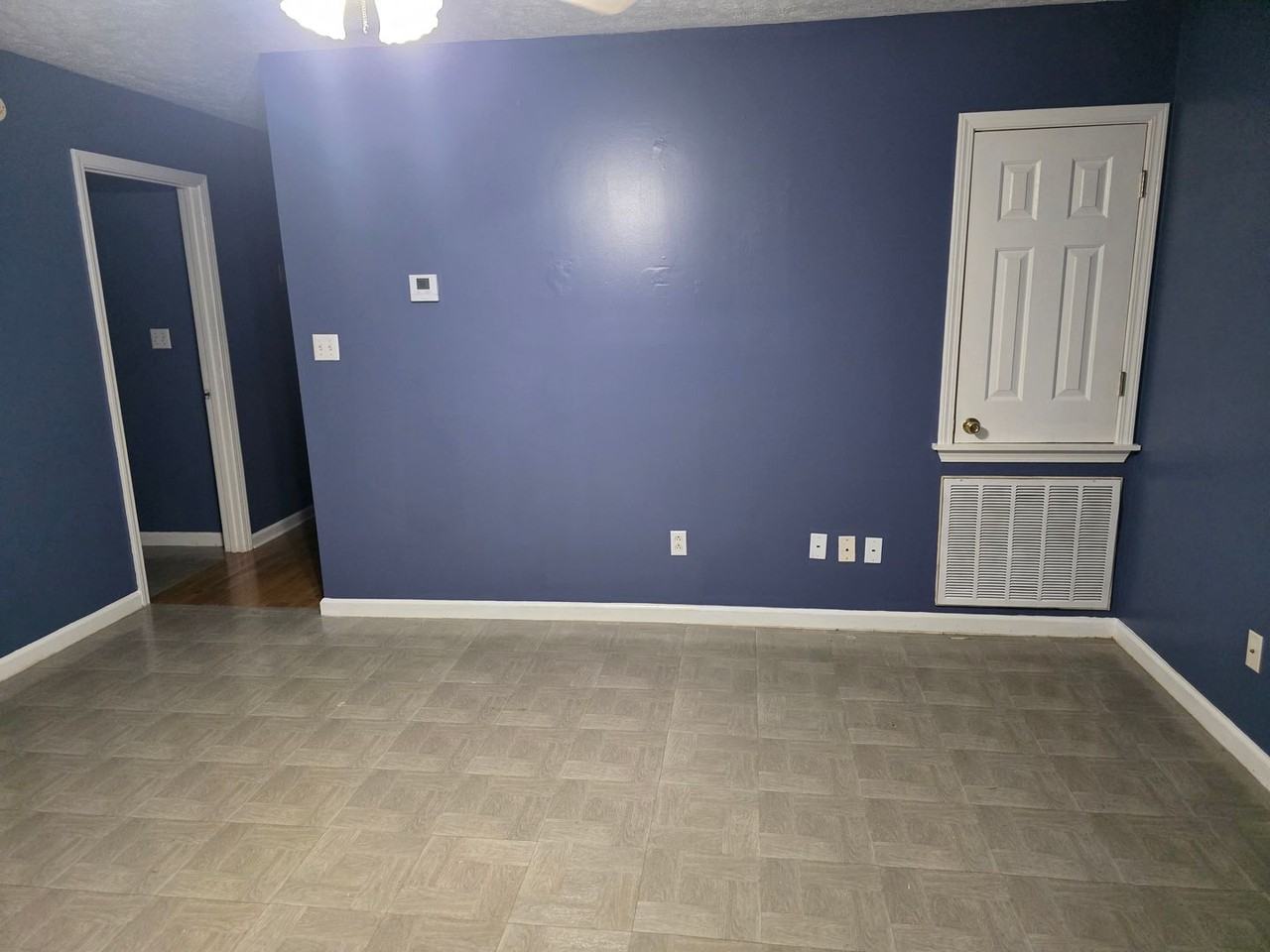 103 103 Stanford Cir #9 - Photo 3 of 28