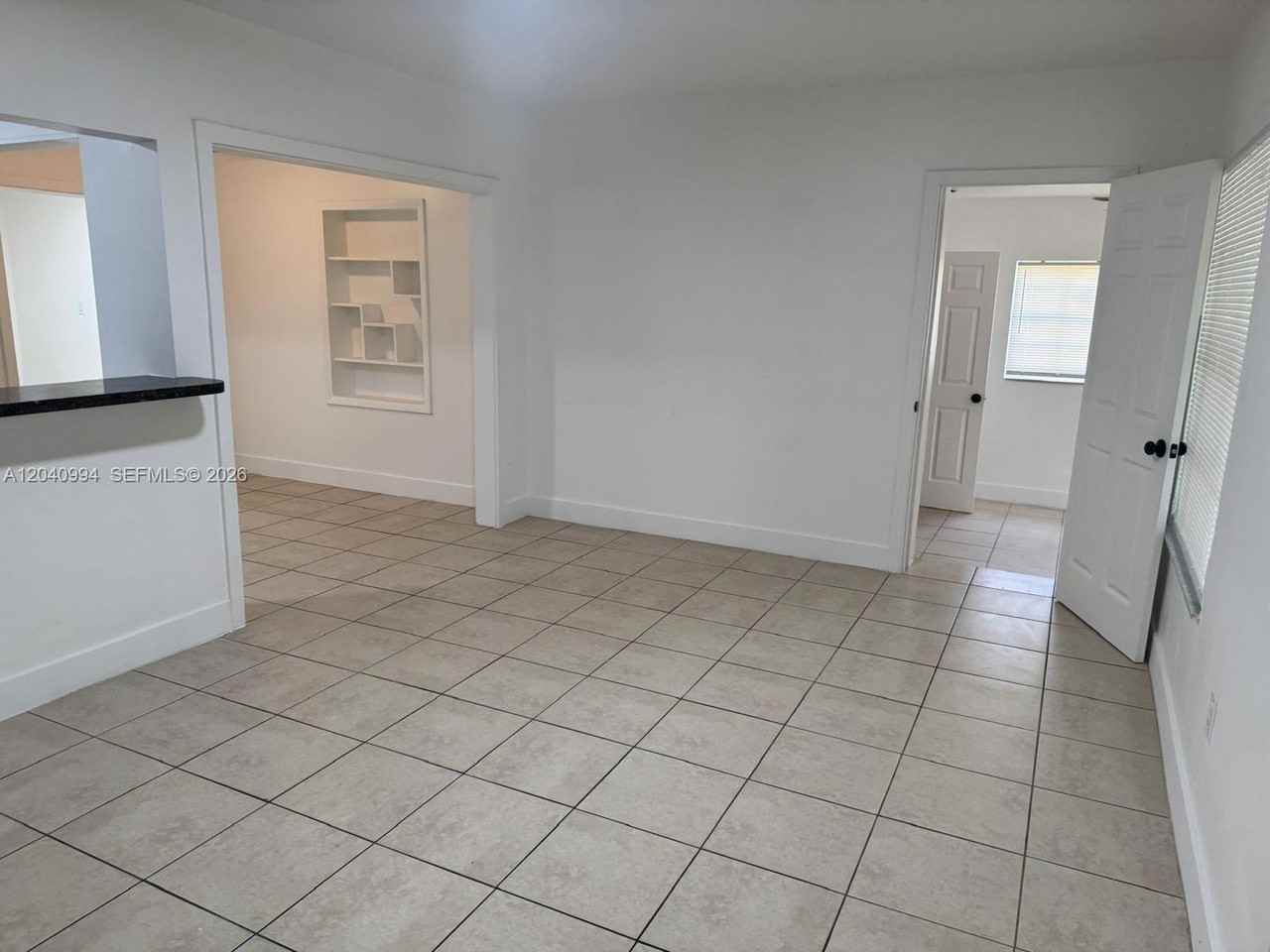 820 Ne 141st St - Photo 4 of 11