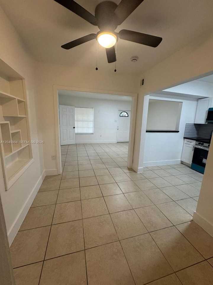 820 Ne 141st St - Photo 5 of 11