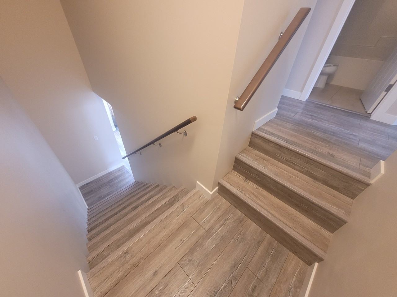 1616B Alexandra Avenue (Main Floor) - Photo 6 of 17
