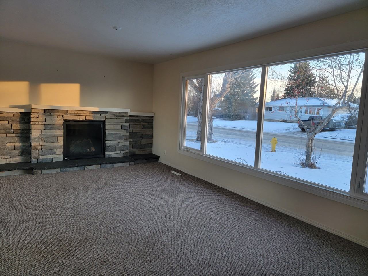 9928 88 Ave - Photo 2 of 30