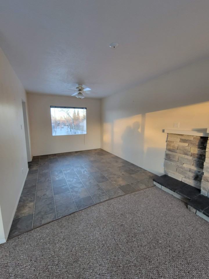 9928 88 Ave - Photo 6 of 30