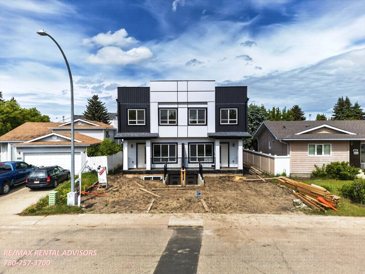 4836 11a Ave Nw - Photo 2 of 24