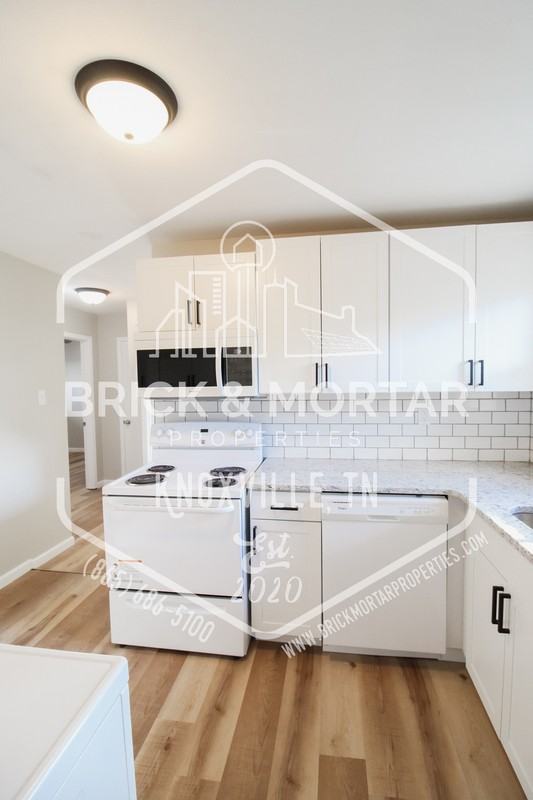 513 S Cedar St - Photo 6 of 15