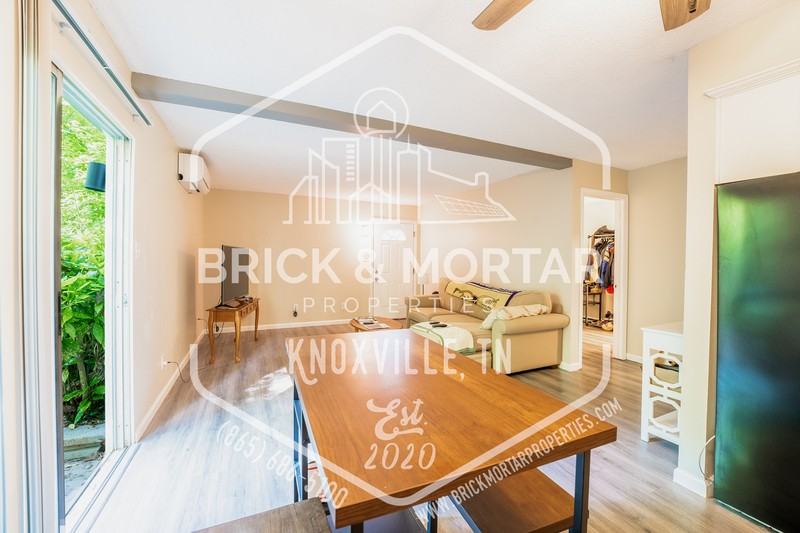 617 S Gallaher View Rd #101 - Photo 6 of 15