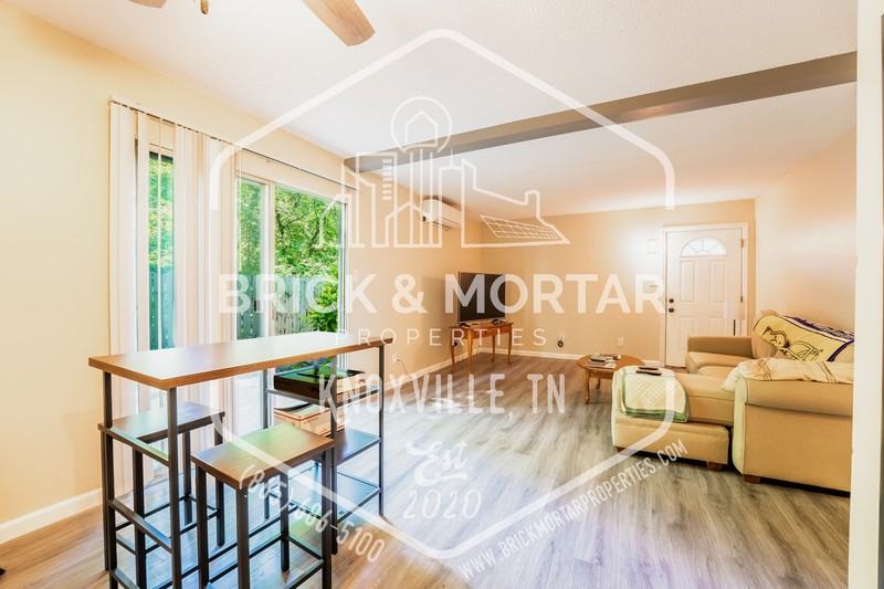617 S Gallaher View Rd #101 - Photo 7 of 15