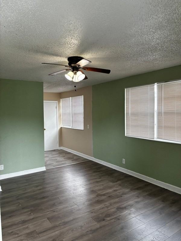 1823 W 6th St #2 - Photo 2 of 11