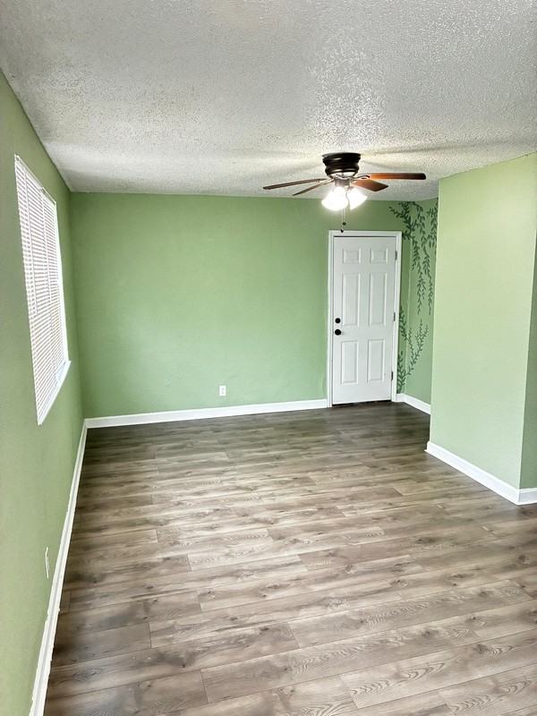 1823 W 6th St #2 - Photo 3 of 11
