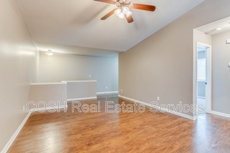 1054 E Karla Ct - Photo 7 of 33