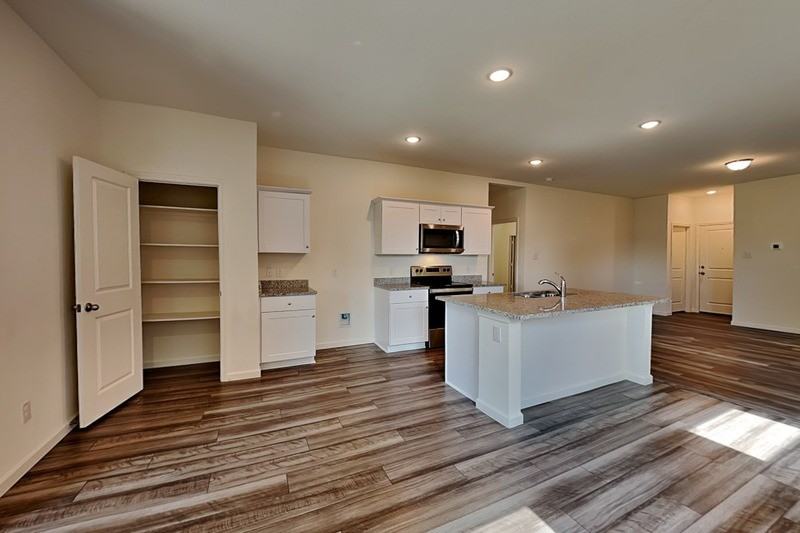 617 Colgate Cir - Photo 5 of 16