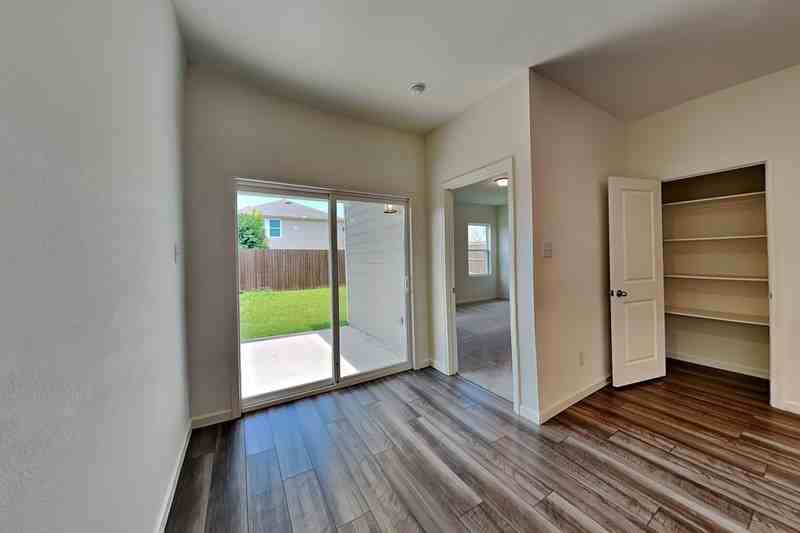 617 Colgate Cir - Photo 6 of 16