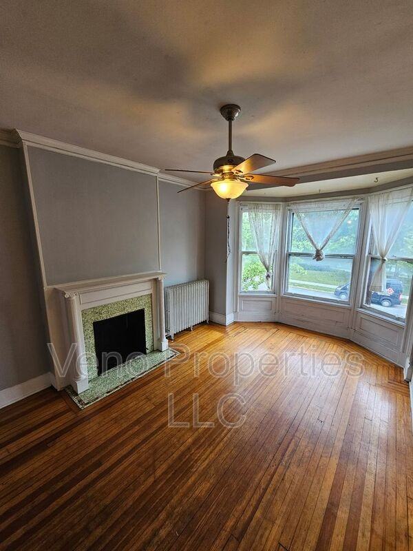 594 Madison Ave #2F - Photo 3 of 6