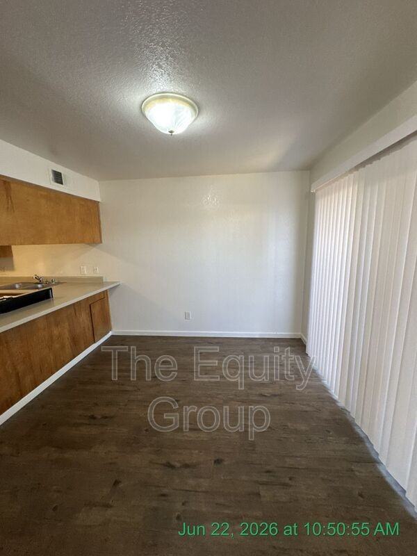 1226 S Santa Fe St #D - Photo 4 of 15