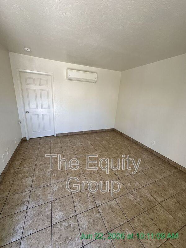 397 N Valencia Blvd - Photo 3 of 13