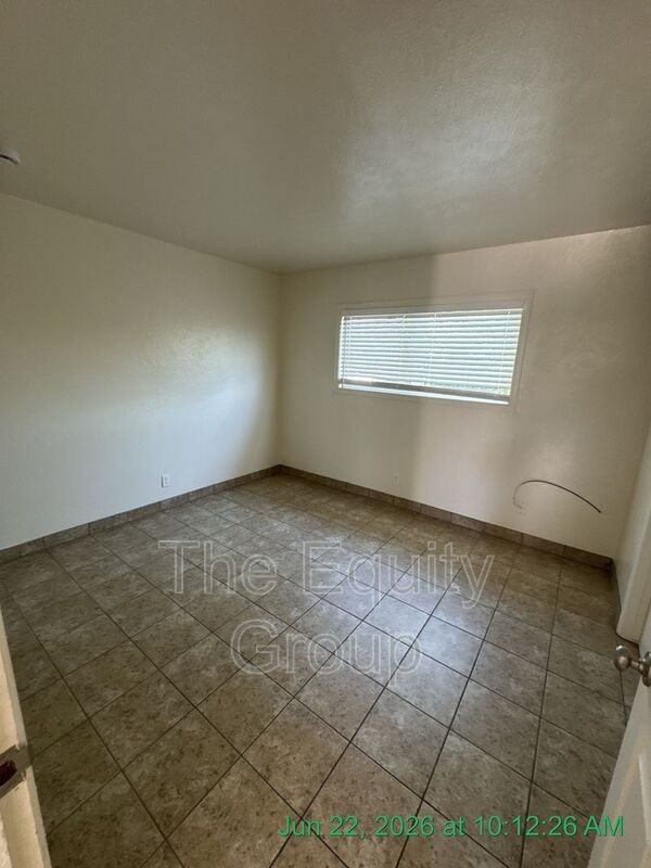 397 N Valencia Blvd - Photo 7 of 13