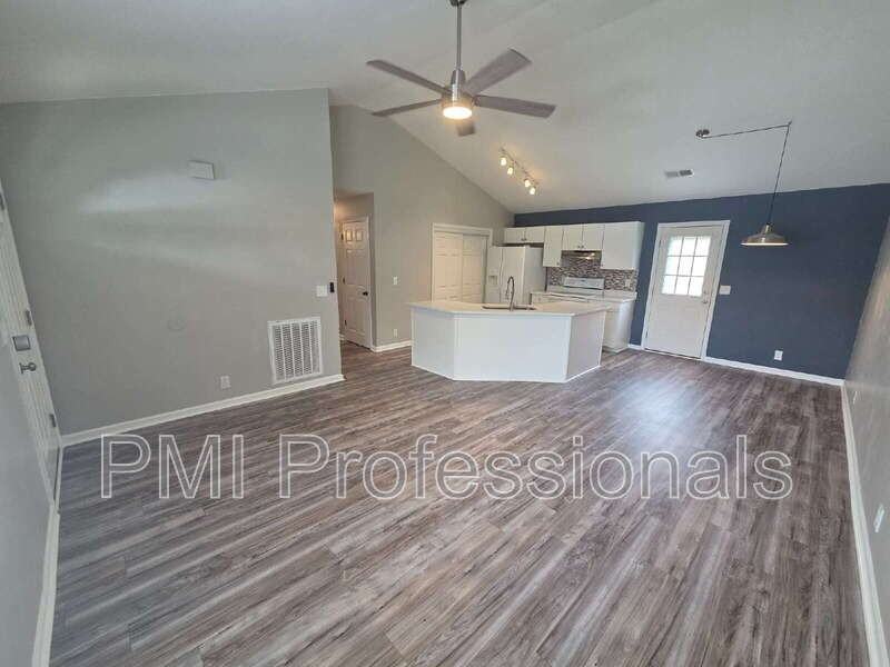 2738 Painted Pony Dr - Photo 3 of 13