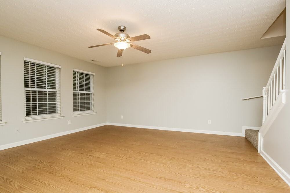 340 Meadows Ln - Photo 4 of 17