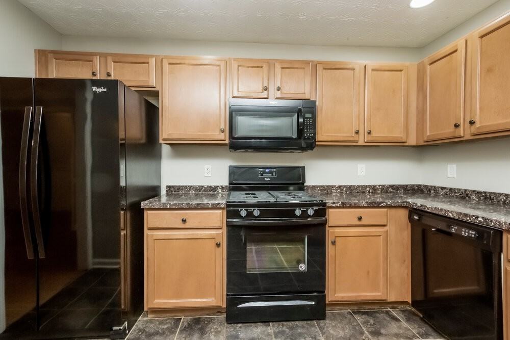 340 Meadows Ln - Photo 7 of 17