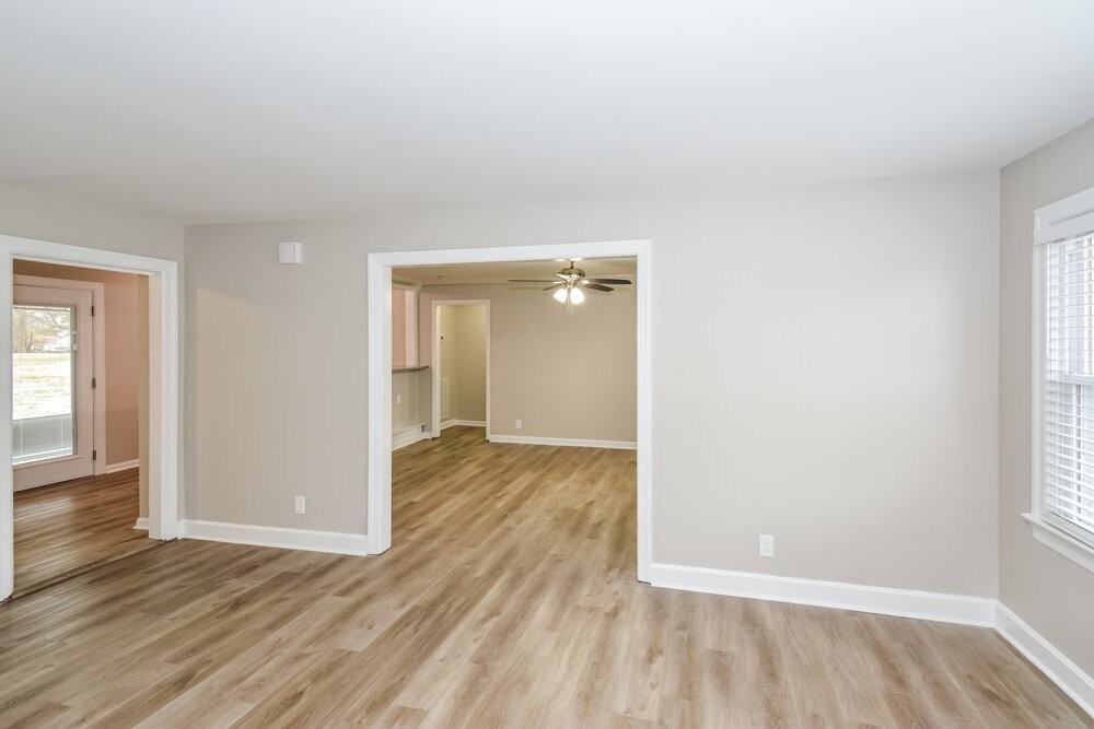 113 Elementary Dr - Photo 3 of 16