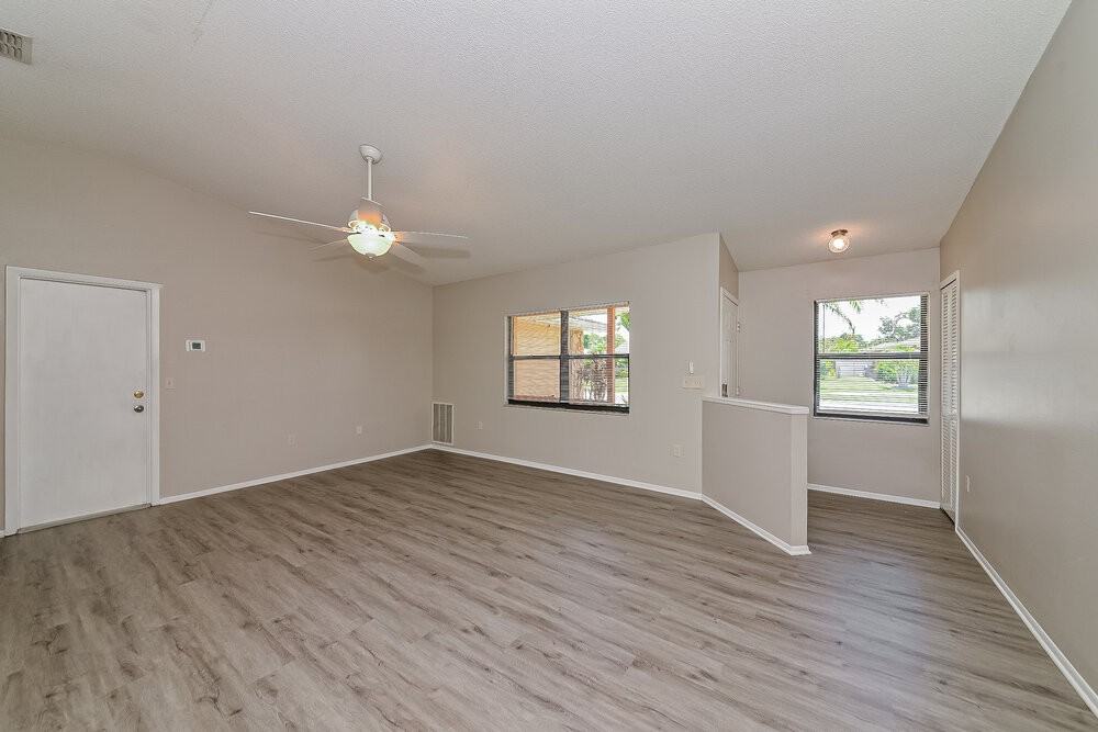 4249 Lancaster Dr - Photo 3 of 16