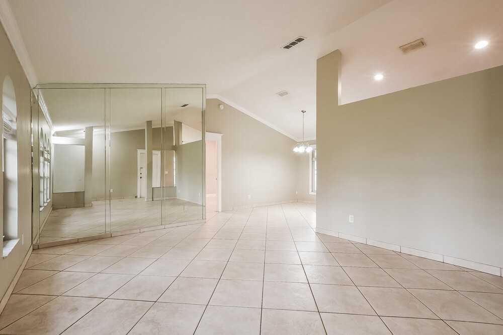 2708 Ashley Ct - Photo 4 of 16