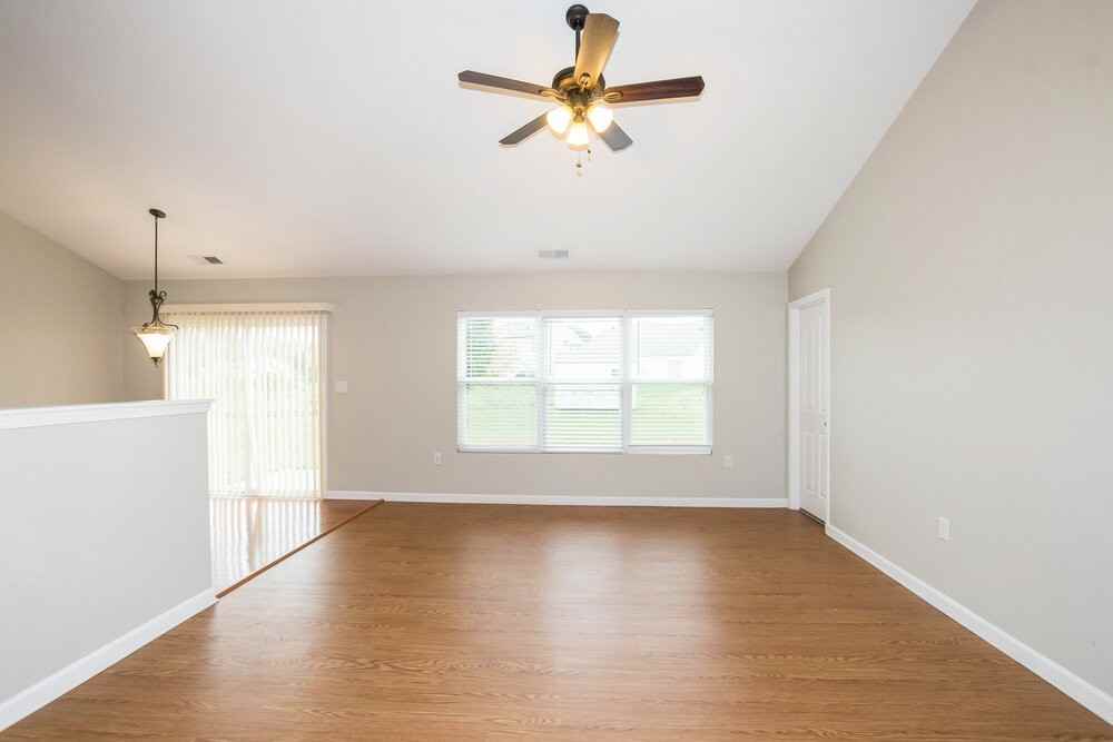 10013 Green Hedge Ave - Photo 2 of 16