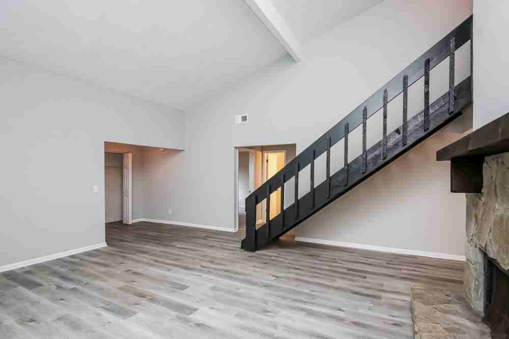 1974 N Landing Way - Photo 4 of 17